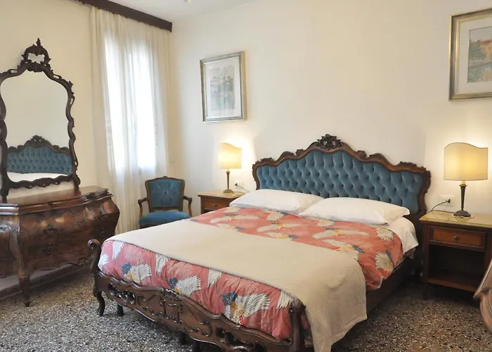 Corte Formenta Apartment - Canal View 5 Minutes From Biennale